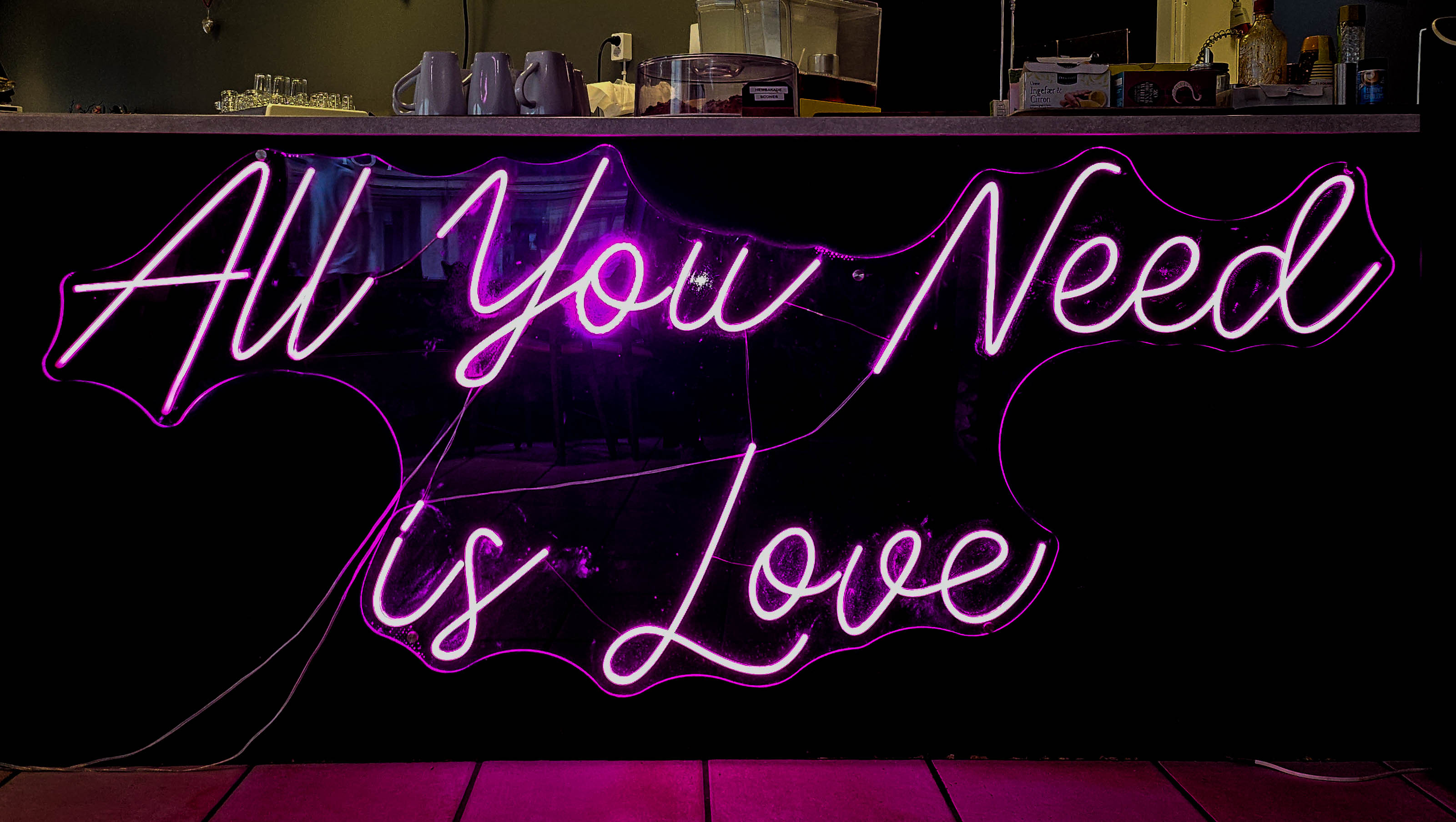 Neonskylt.